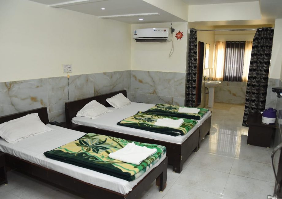 Triple Bed Room